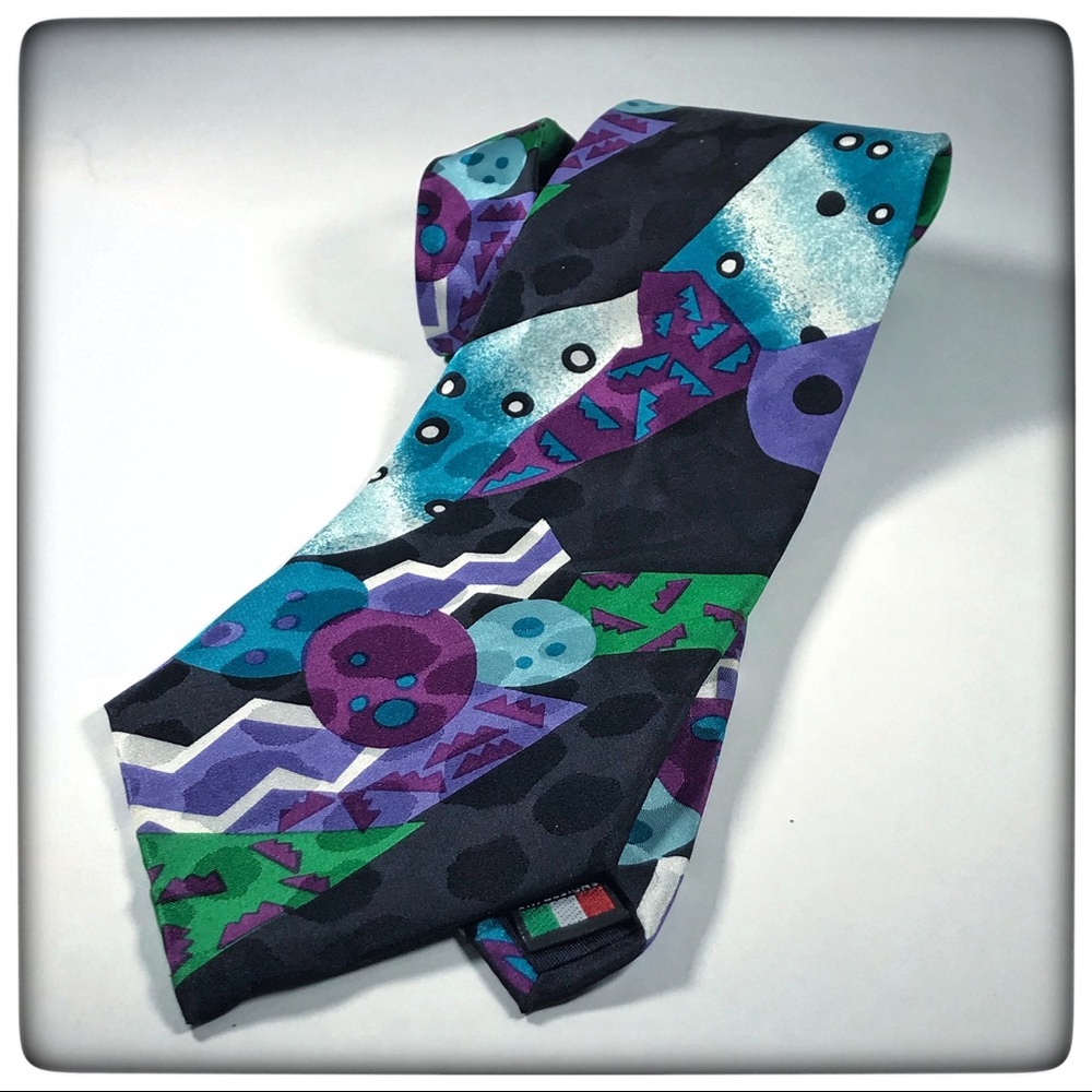 Enzo Brunatti Italian Silk Abstract Necktie 55L